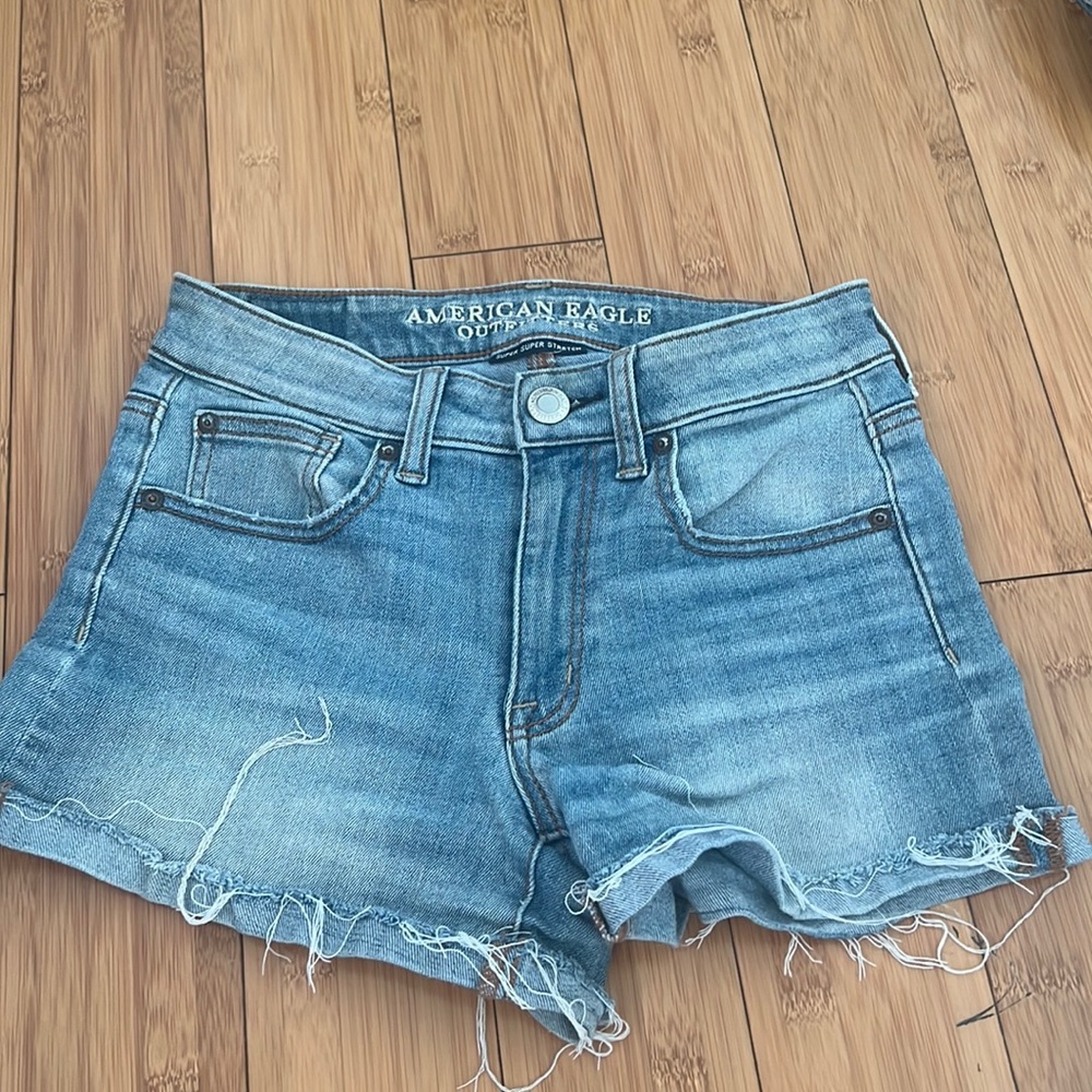 American Eagle shorts, high rise Shortie, size 2